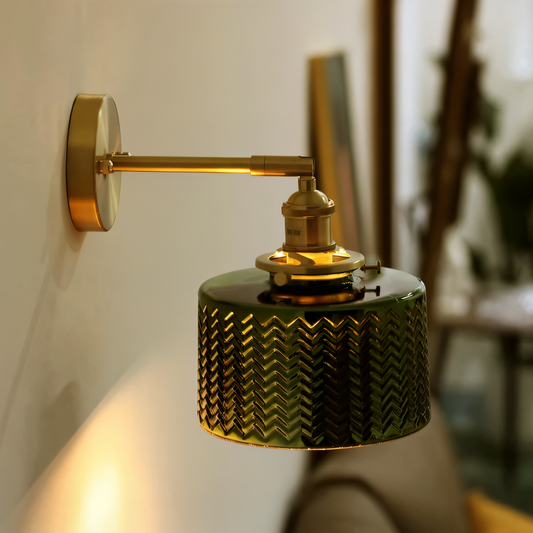 Olyviae | Applique LED regolabile in vetro rigato dal design scandinavo