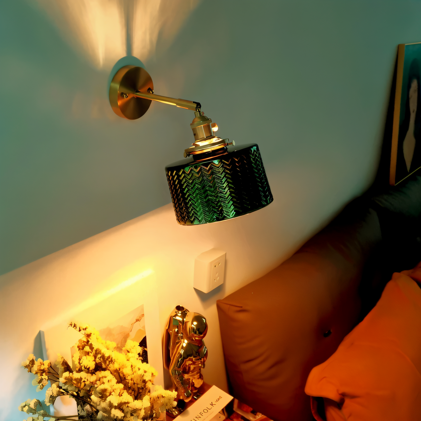 Olyviae | Applique LED regolabile in vetro rigato dal design scandinavo