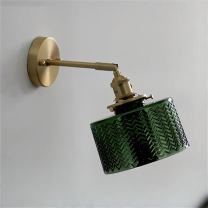 Olyviae | Applique LED regolabile in vetro rigato dal design scandinavo