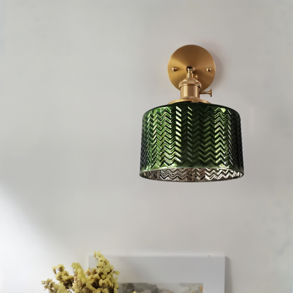 Olyviae | Applique LED regolabile in vetro rigato dal design scandinavo