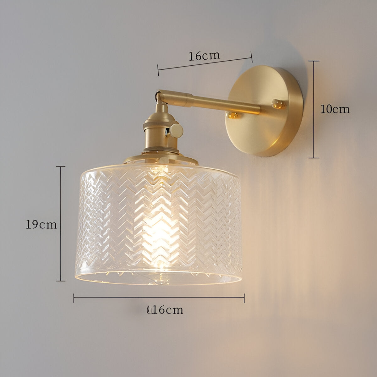 Olyviae | Applique LED regolabile in vetro rigato dal design scandinavo
