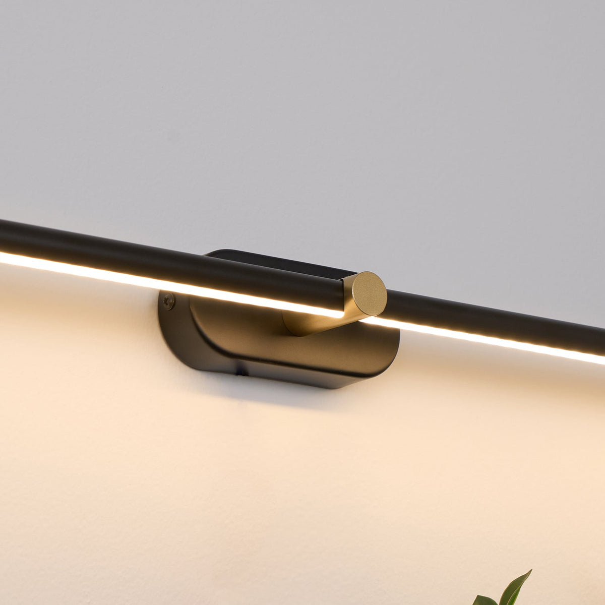 Stravlo | Lineare LED Wandleuchte innen, 68, 98 oder 128 cm, auch fürs Bad