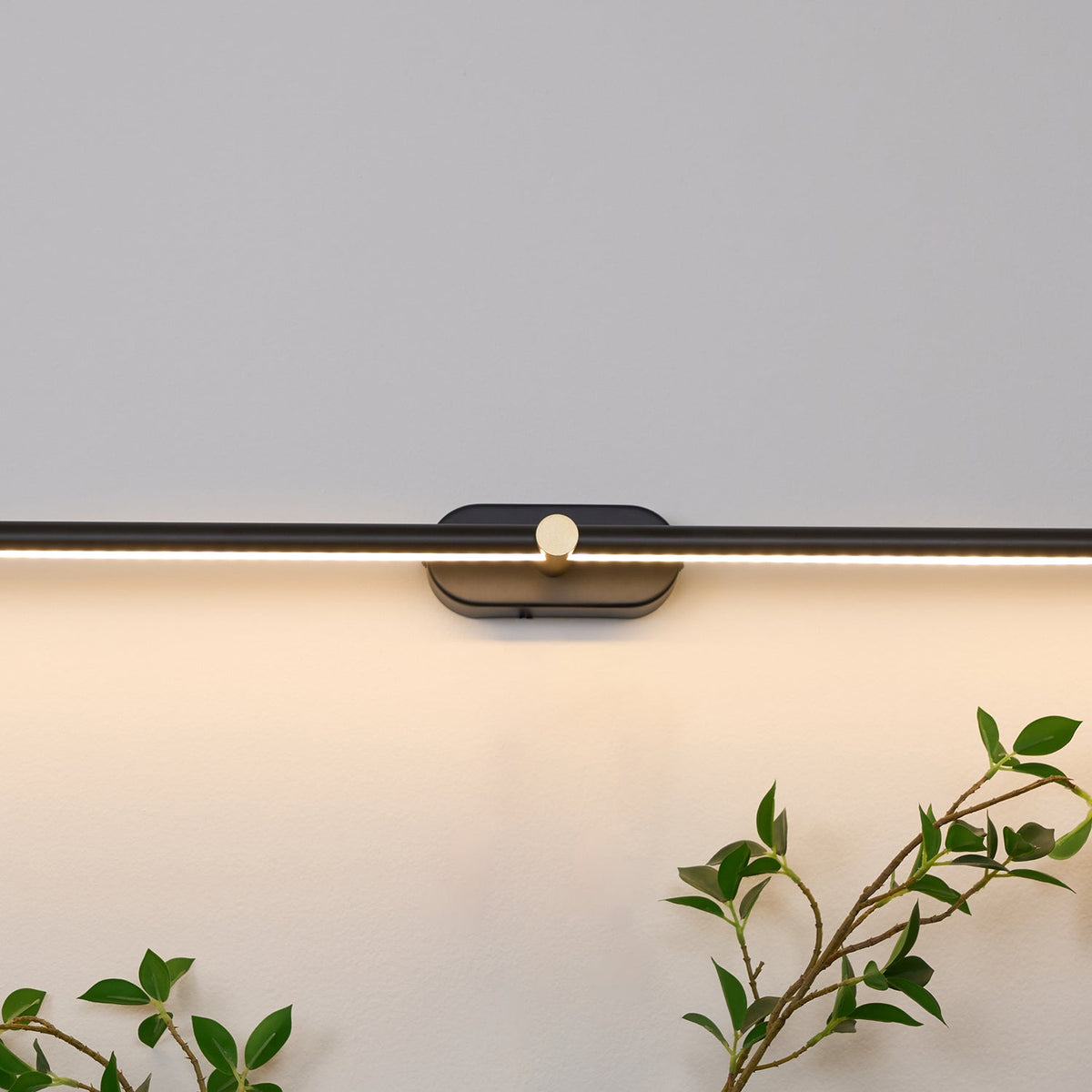 Stravlo | Lineare LED Wandleuchte innen, 68, 98 oder 128 cm, auch fürs Bad