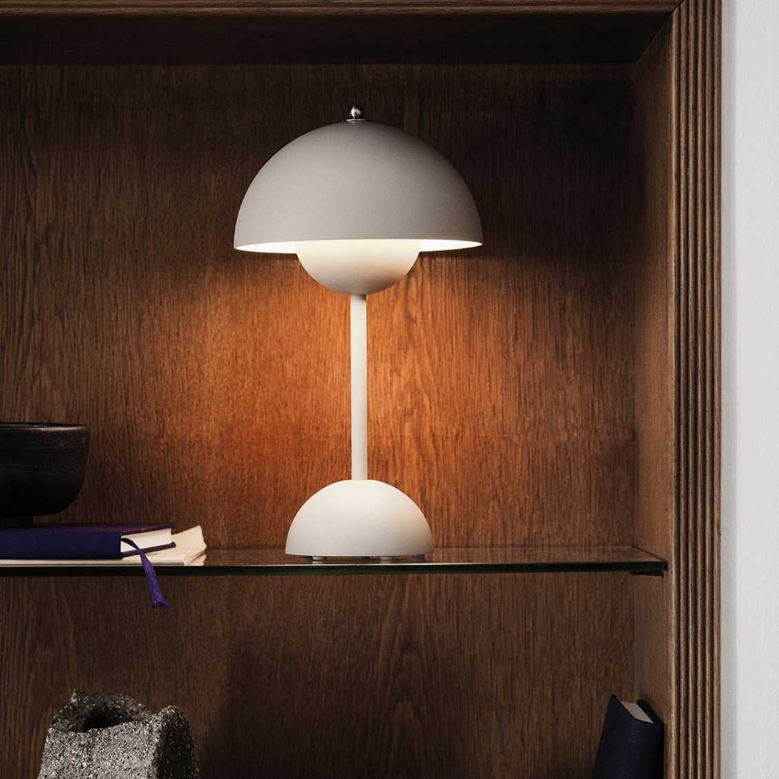 Retrova | Kabellose LED Tischlampe im Retro-Design mit Akku, Touch-dimmbar