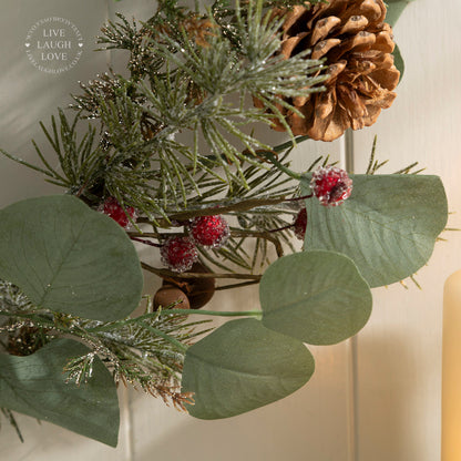 Reifora | Weihnachtsdeko Türkranz mit Tannenzapfen, Beeren und Eukalyptus