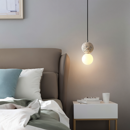 LumeGlobe – Elegante lampada a sospensione a doppia sfera in vetro e metallo per il tavolo da pranzo