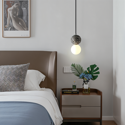 LumeGlobe – Elegante lampada a sospensione a doppia sfera in vetro e metallo per il tavolo da pranzo