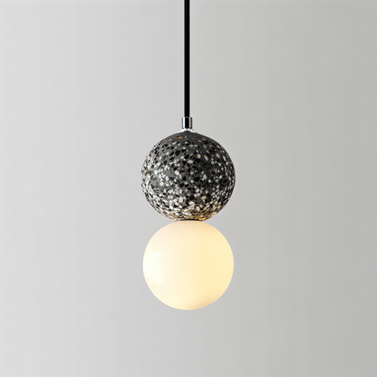 LumeGlobe – Elegante lampada a sospensione a doppia sfera in vetro e metallo per il tavolo da pranzo
