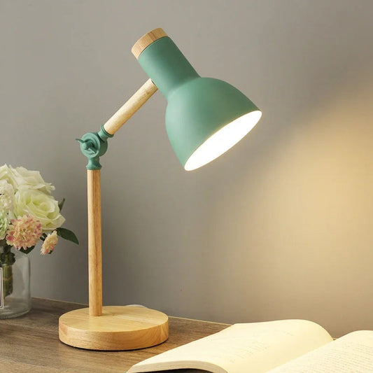 Lumoa Ark | Lampada da tavolo regolabile in legno dal design scandinavo