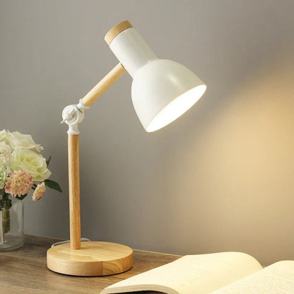 Lumoa Ark | Lampada da tavolo regolabile in legno dal design scandinavo