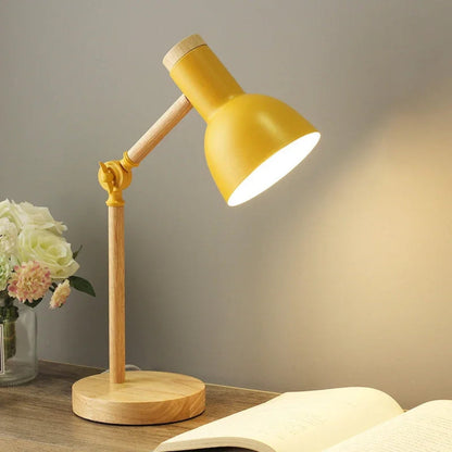 Lumoa Ark | Lampada da tavolo regolabile in legno dal design scandinavo