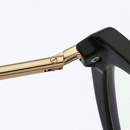 Lunara | Minimalistische Cat-Eye-Brille 8