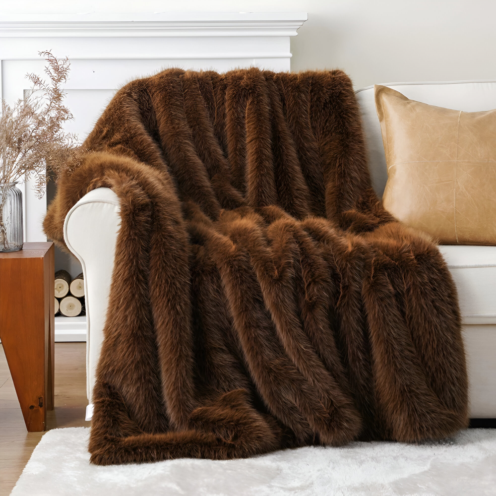 Velloria | Kuscheldecke in Felloptik mit weicher Rückseite, in 2 Größen