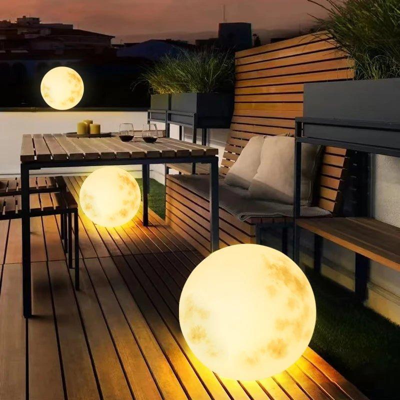Lunara Glóma | Lampada da giardino LED ricaricabile a forma di luna