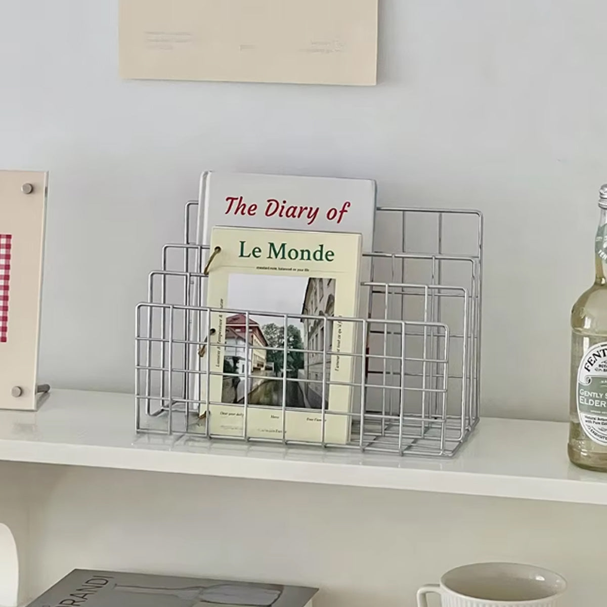 Ferro Grid | metallic table rack with mesh structure for magazines & kitchen