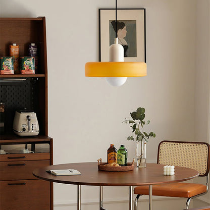Lunari Halo | Lampada a sospensione in vetro colorato in stile Bauhaus