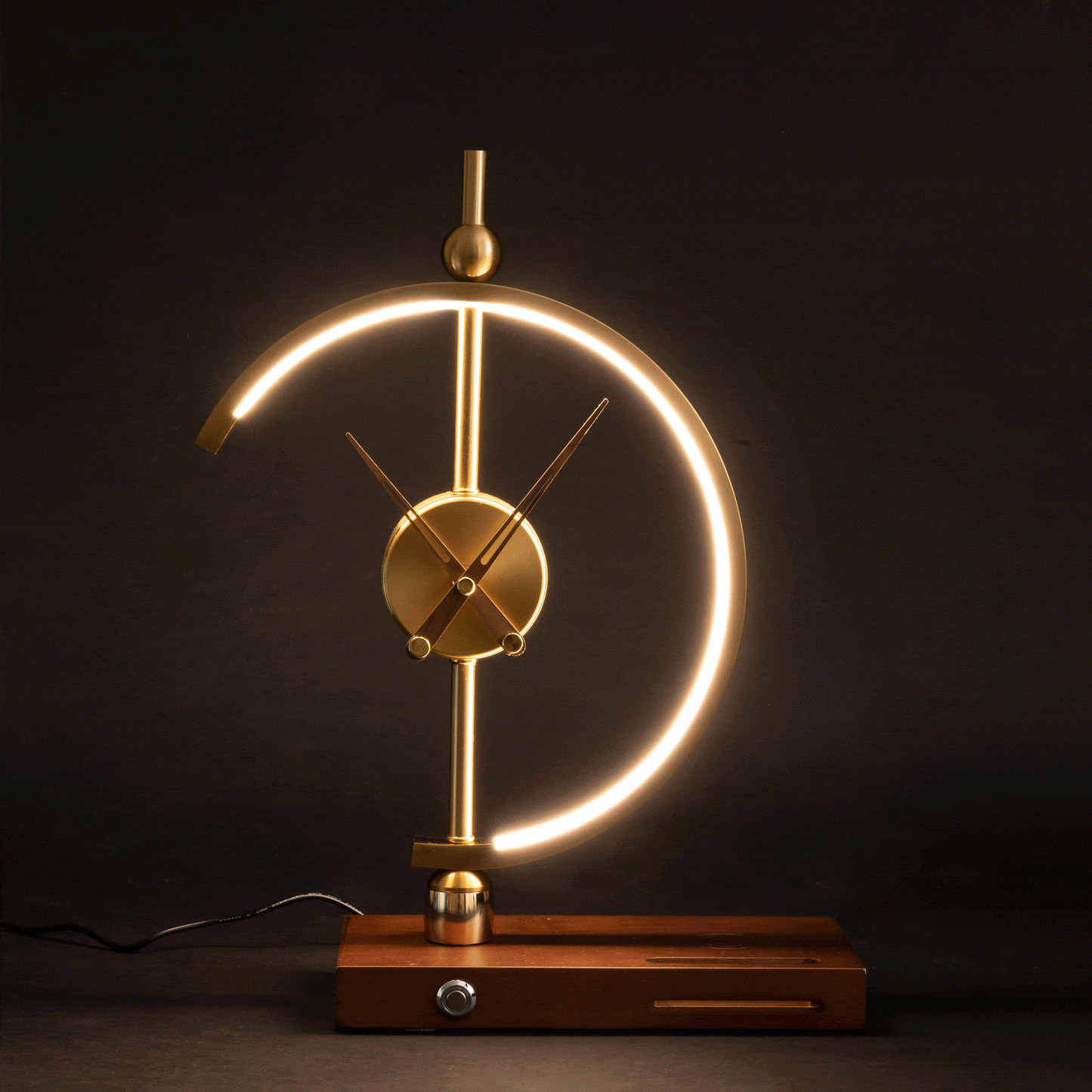 Nagoya Chrono | Lampada da tavolo lussuosa con orologio integrato e funzione di ricarica