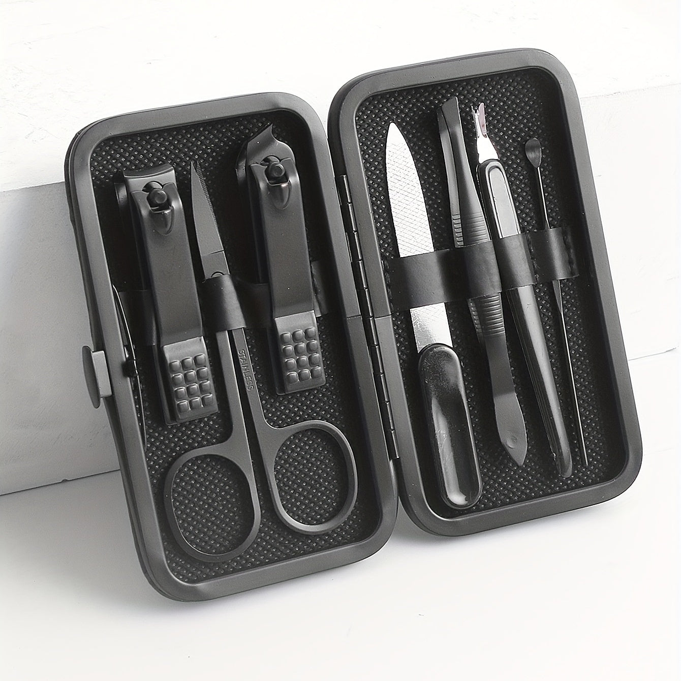 NailCare | Elegantes Maniküre-Set mit 7 Werkzeugen 0