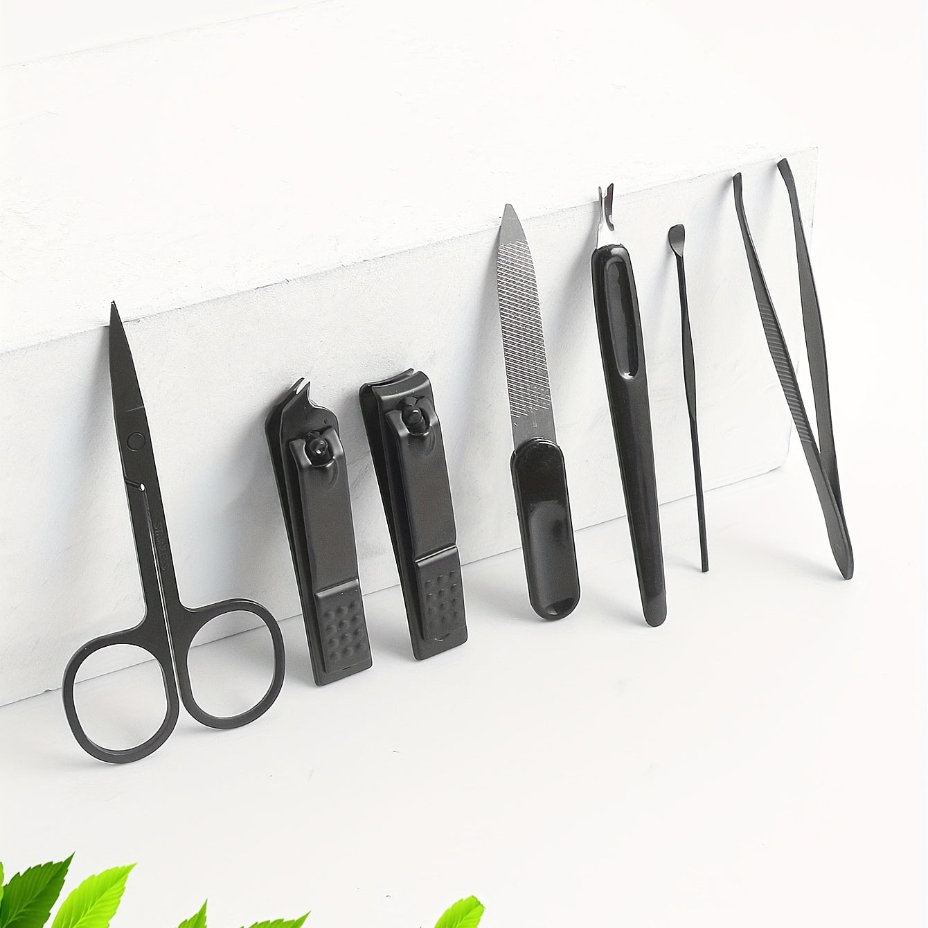 NailCare | Elegantes Maniküre-Set mit 7 Werkzeugen 1
