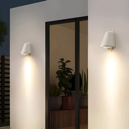 Minimalist LED outdoor wall lamp made of aluminum – weatherproof