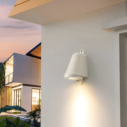 Minimalist LED outdoor wall lamp made of aluminum – weatherproof