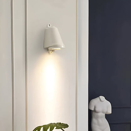 Minimalist LED outdoor wall lamp made of aluminum – weatherproof