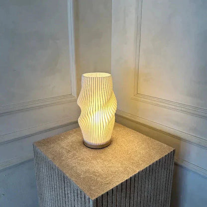 Wavecrest Aura | Lampada da tavolo LED dal design ondulato