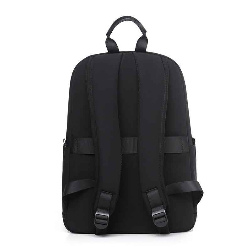 Plainora | Zaino semplice per laptop fino a 15,6 pollici, idrorepellente e con tasche laterali