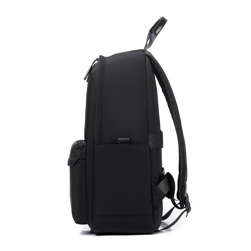 Plainora | Zaino semplice per laptop fino a 15,6 pollici, idrorepellente e con tasche laterali