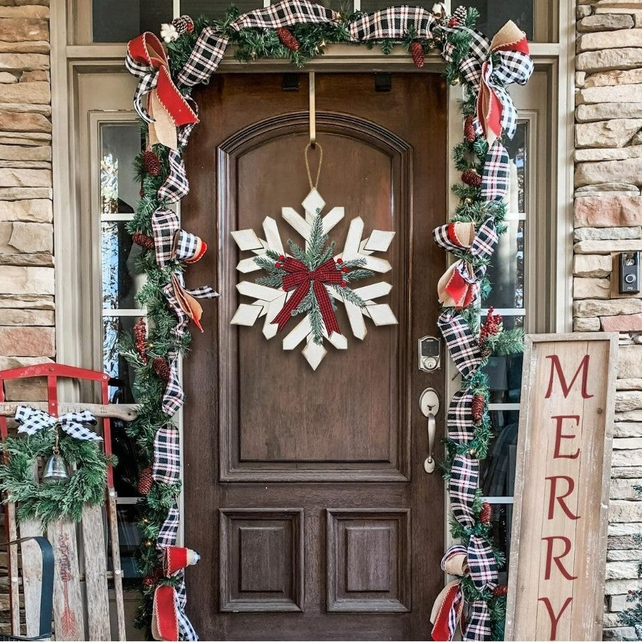 Flocara | Decoración mural de copos de nieve con ramas de abeto y lazo de cuadros, 30 cm