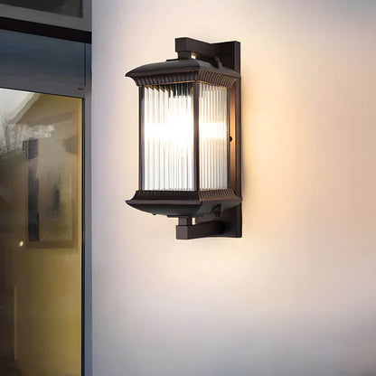 Applique da esterno Pavo – luce calda in elegante stile lanterna
