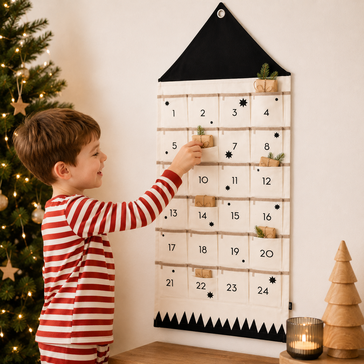 Taschora | Calendario dell’Avvento in tessuto da riempire, con 24 tasche da appendere