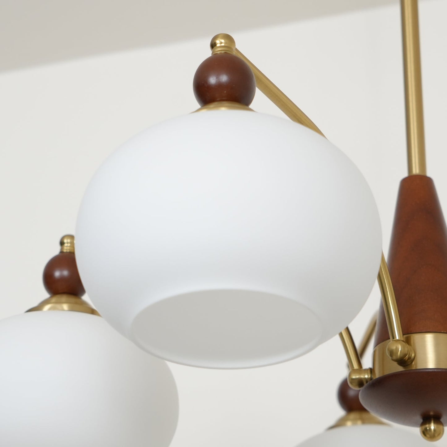 Meliora | Retro Chandelier with Musical Inspiration