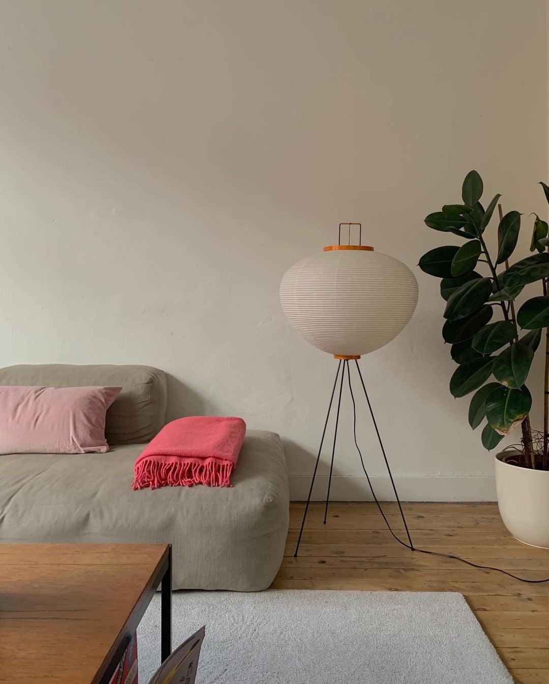 Lunora Haze | Lampadaire sculptural en papier de riz au style Japandi