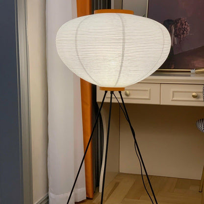 Lunora Haze | Lampadaire sculptural en papier de riz au style Japandi