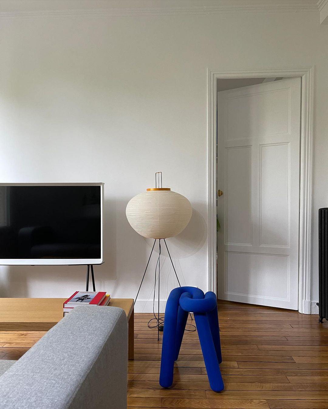 Lunora Haze | Lampadaire sculptural en papier de riz au style Japandi