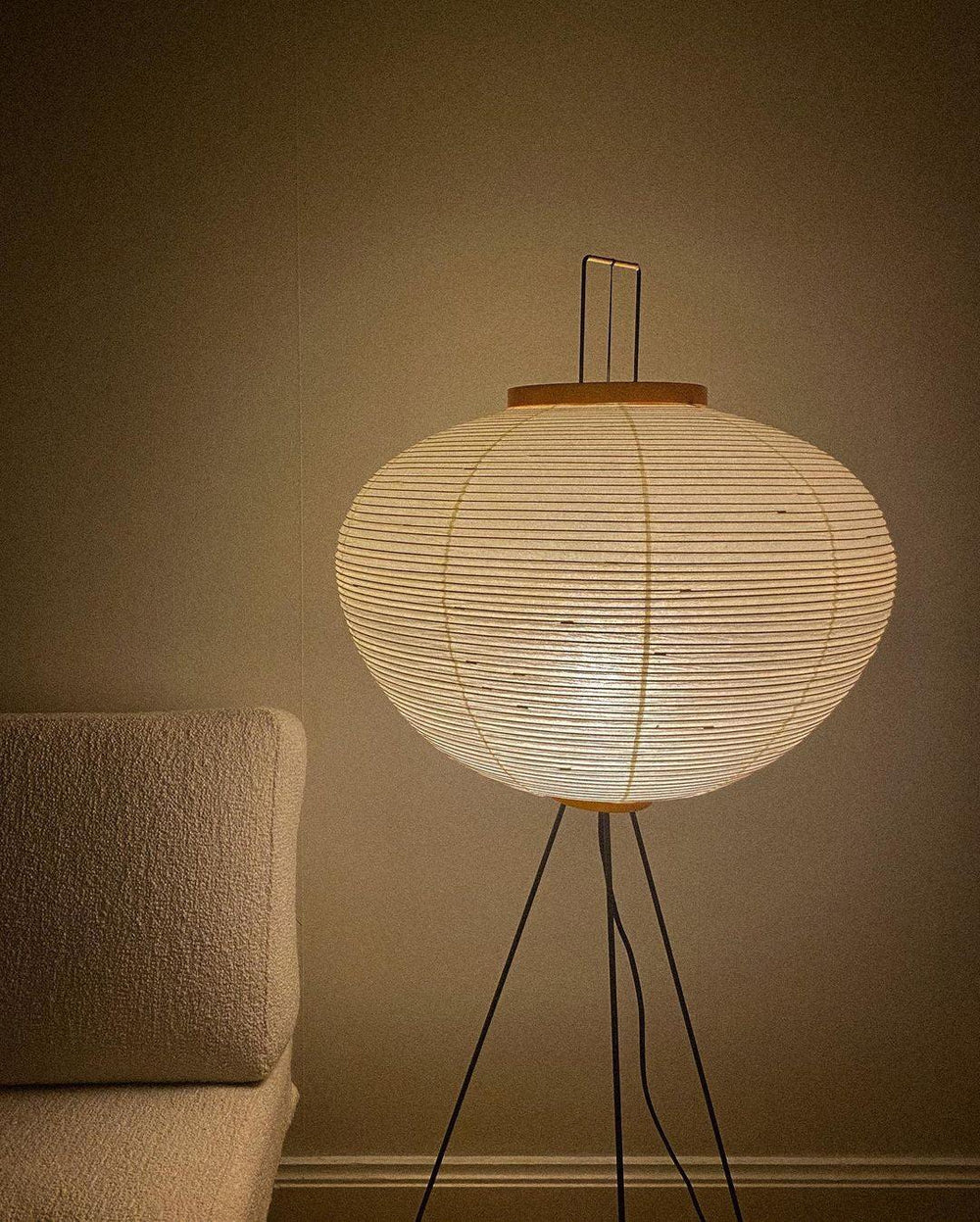 Lunora Haze | Lampadaire sculptural en papier de riz au style Japandi