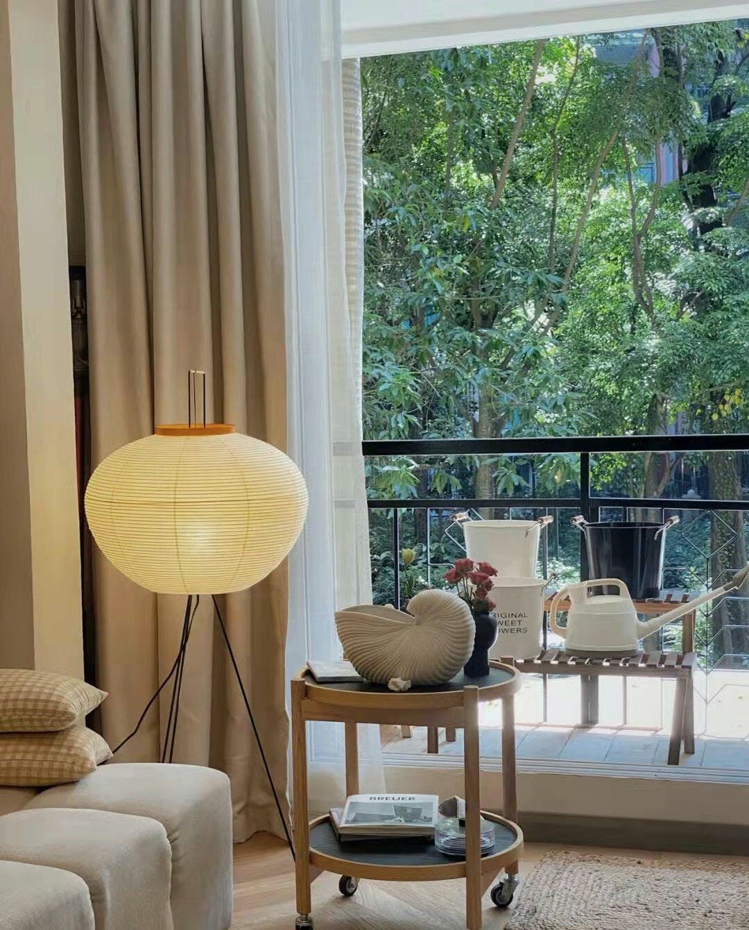 Lunora Haze | Lampadaire sculptural en papier de riz au style Japandi