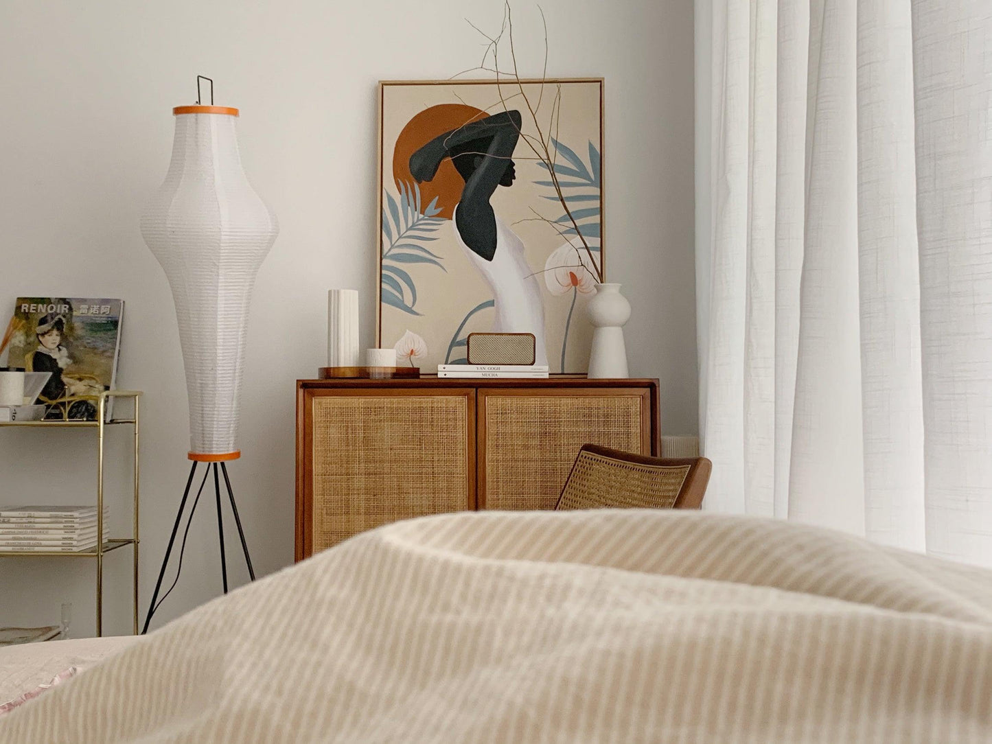 Lunora Haze | Lampadaire sculptural en papier de riz au style Japandi