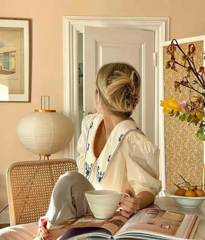 Lunora Haze | Lampadaire sculptural en papier de riz au style Japandi