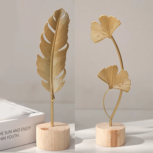 Aurelia Ginkka | Vergoldete Ginkgo-Blattskulptur für Wohn- & Bürodekor
