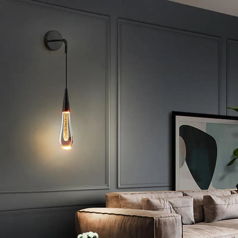 LustraClair | Applique murale en cristal avec lumière LED blanc chaud et design suspendu