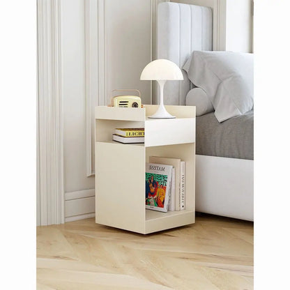 Arket Fold | table d'appoint en métal au design origami danois