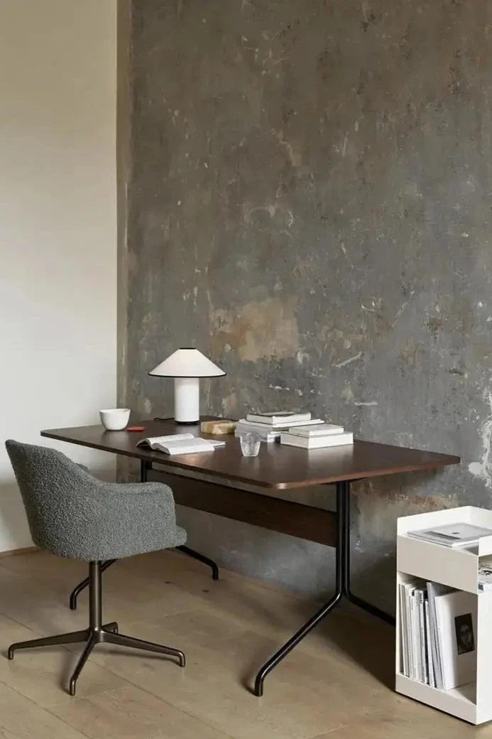 Arket Fold | table d'appoint en métal au design origami danois