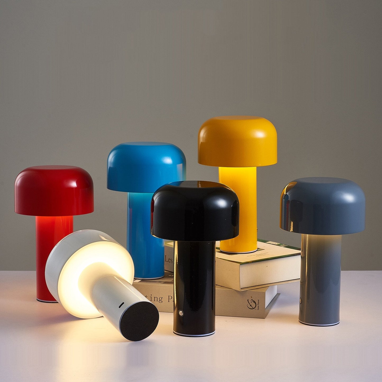 LumoFungo Classico | Lampada da tavolo retrò senza fili dal design italiano a forma di fungo