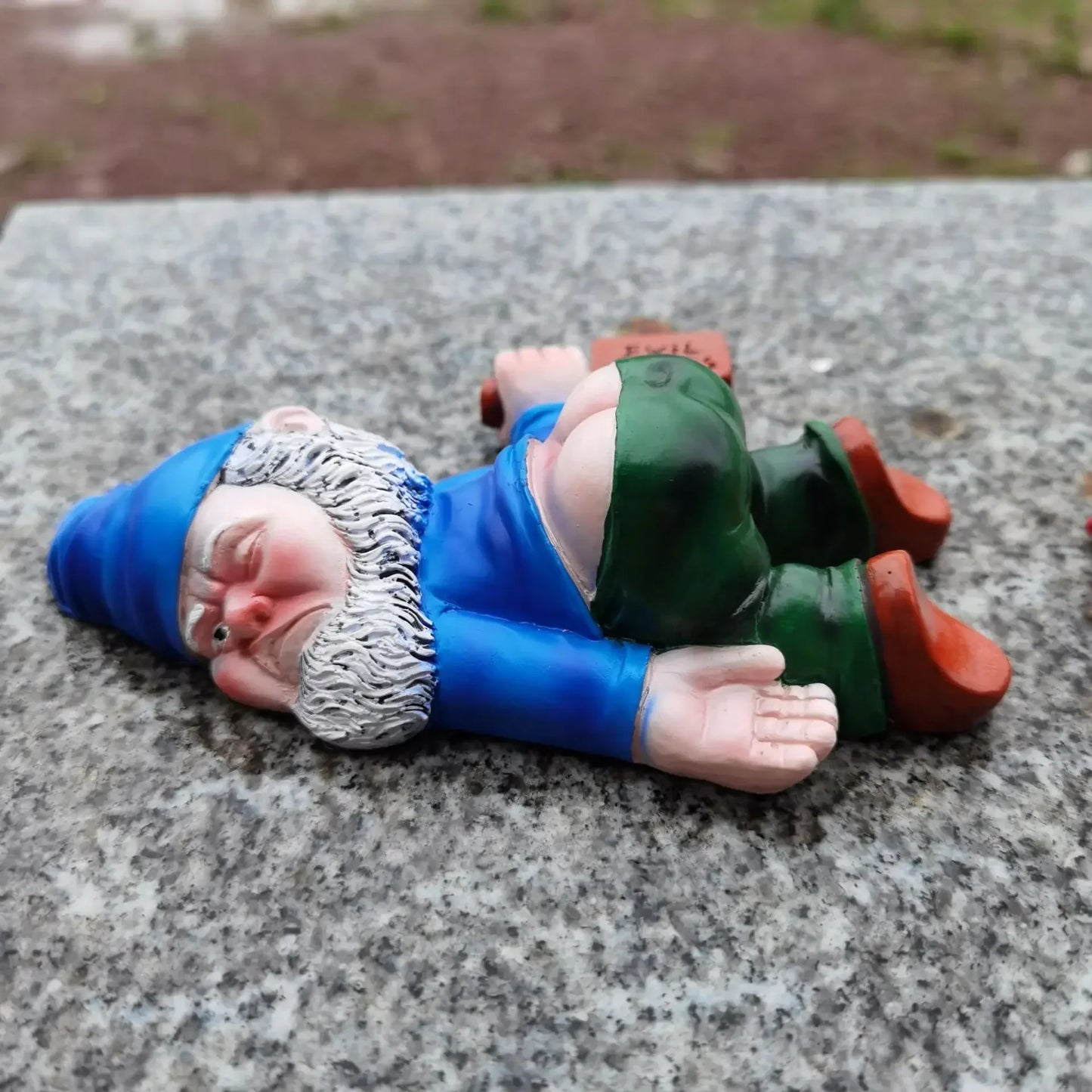Garden Gnome Figurine | Drunken Gnome 15 cm | Weatherproof | Resin