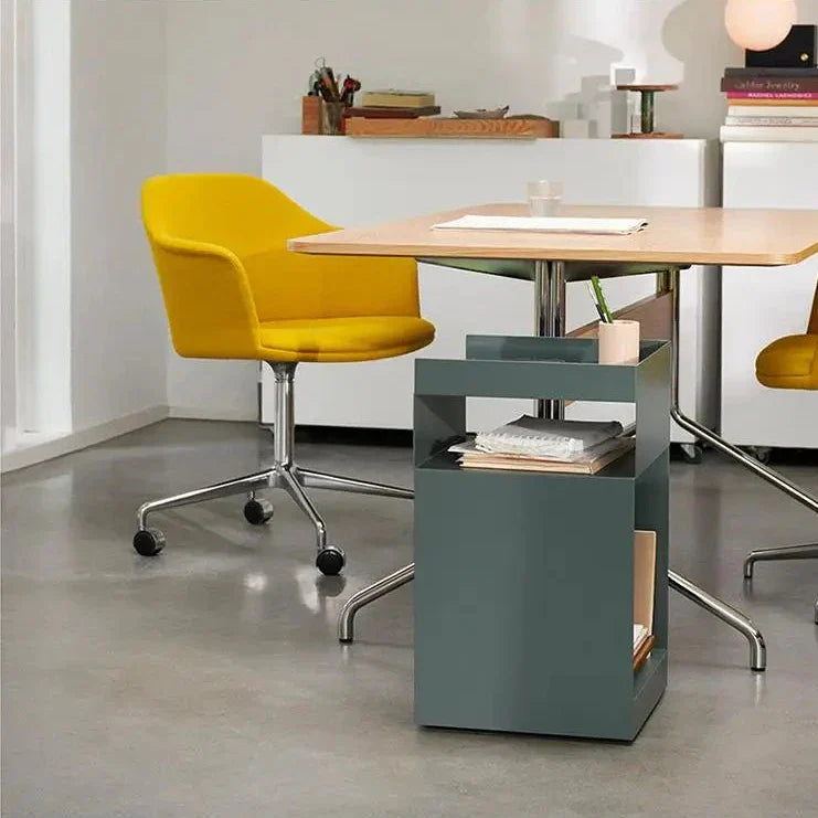 Arket Fold | table d'appoint en métal au design origami danois