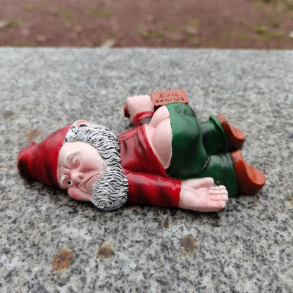 Garden Gnome Figurine | Drunken Gnome 15 cm | Weatherproof | Resin