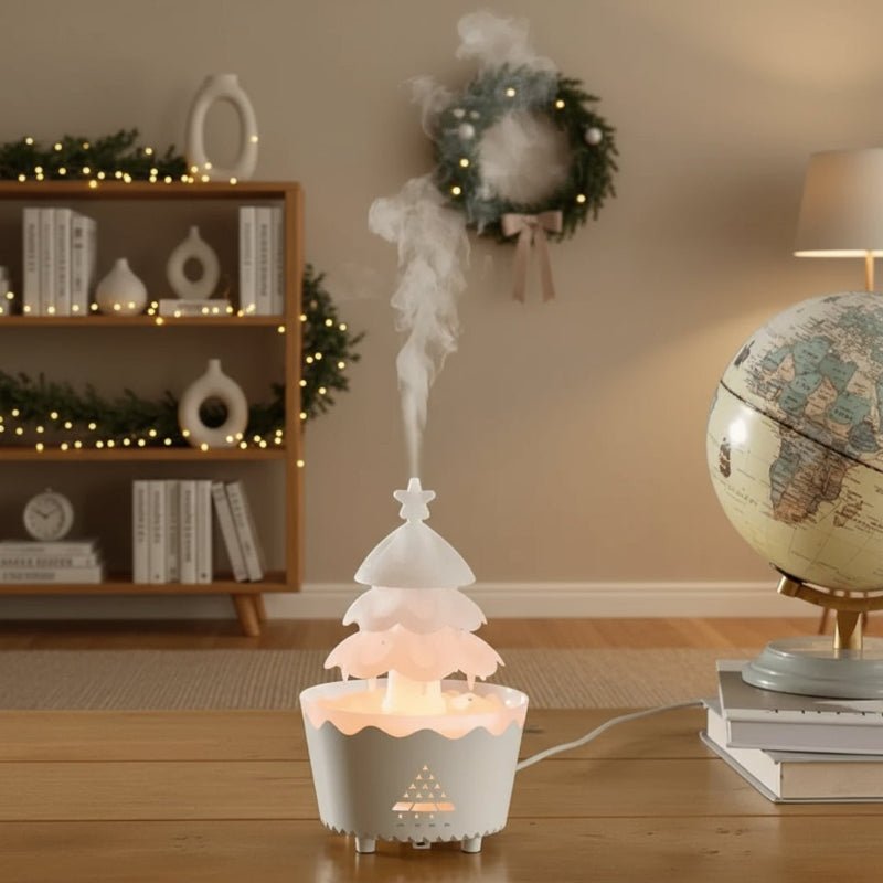 Treezen | Aroma Diffuser in Weihnachtsbaumform mit LED-Licht und Nebelregler