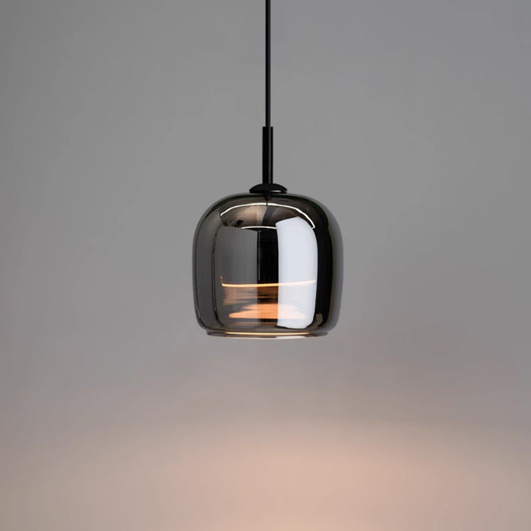 Svarna | Suspension scandinave en verre teinté